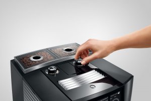 Ekspres ciśnieniowy Jura E8 EC Dark Inox 9