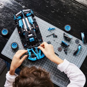 LEGO Technic Bugatti Bolide Agile Blue (42162) 3