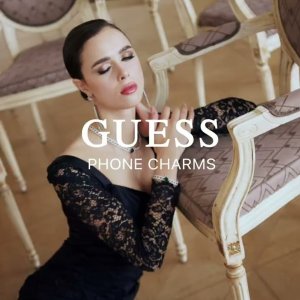 Guess Guess zawieszka GUCPM4GID Phone Strap 4G Glitter Charm 9