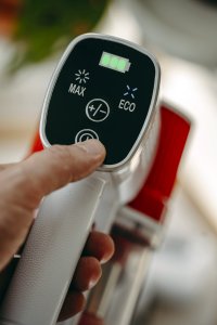 Odkurzacz pionowy Adler AD 7051 10