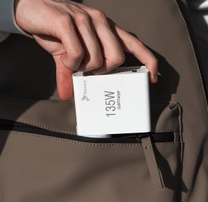 Ładowarka Reagle SZYBKA ŁADOWARKA GaN 135W 3x USB-C + QC 3.0 KOSTKA ZASILACZ DO LAPTOPA MAC 4