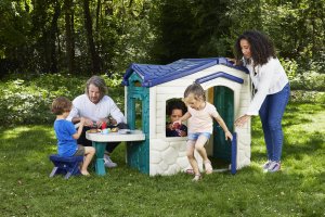Little Tikes Domek Piknikowy z Patio i Magicznym Dzwonkiem (174117) 2