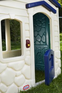 Little Tikes Domek Piknikowy z Patio i Magicznym Dzwonkiem (174117) 7