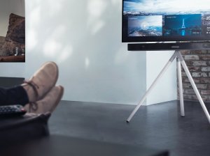 One For All Obrotowy metalowy trójnóg WM7462 na TV 32"-65" 30kg 360st biały 4