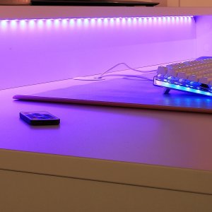 Biurko PYspace Biurko gamingowe SUPERNOVA211 białe z oświetleniem LED 4