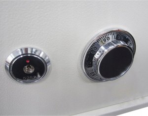 Smith&Brown Sejf mechaniczny na zamek szyfrowy z pokrętłem biały SNBSSM-01 2