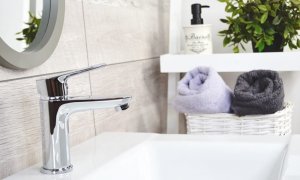 Sotbe SOTBE INARI bateria wannowa ścienna z długą ruchomą wylewką + bateria umywalkowa stojąca 5