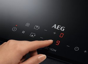 Płyta grzewcza AEG IKB32300CB 4