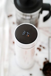 BA Productions LLC Termos Adler AD 4506 biały, wyświetlacz LED, 473ml 8