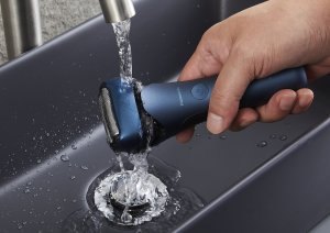 Golarka GigaMaster ES-LT4B-A803 Golarka foliowa 3-ostrzowa wodoodporna 9