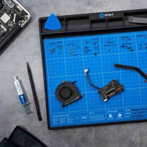iFixit Mata magnetyczna FixMat 3