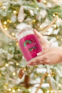 Yankee Candle Yankee Candle Signature Sparkling Winterberry Świeca Duża 567g 5