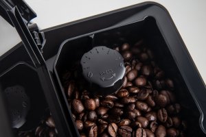 Ekspres ciśnieniowy Gaggia Magenta Plus RI8700/01 6