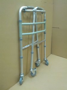 Vitea Care Balkonik rehabilitacyjny z 4 kółkami - chodzik 2