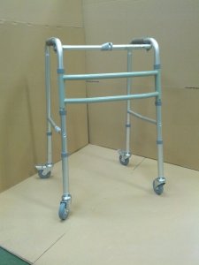 Vitea Care Balkonik rehabilitacyjny z 4 kółkami - chodzik 8