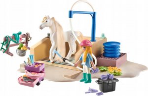 Playmobil - Horses of Waterfall Isabella i klacz Lioness z myjnią dla koni 71354 11
