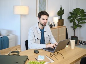 Torba Trust TRUST Sada brašna na notebook 16" Notebook Bag + Bezdrátová Myš, zelená 12