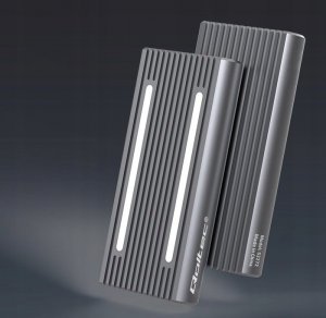 Kieszeń Qoltec Obudowa/kieszeń Qoltec na dysk M.2 SSD | SATA | NVMe | RGB LED | USB-C | 4TB 3