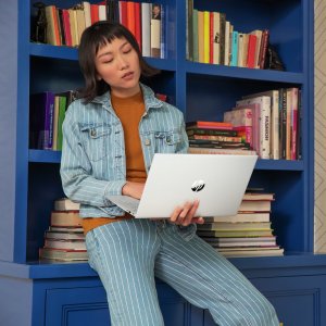 Laptop HP Laptop HP Pavilion 15-eh3134nw / 8F739EA / AMD Ryzen 5 / 16GB / SSD 512GB / AMD Radeon / Win 11 / Srebrny 7