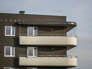 Linarem SiatkiSieci ZESTAW SIATKA NA BALKON DLA KOTA 6x3 BEZ WIERCENIA MARKA BEZPIECZNE KOTY 4