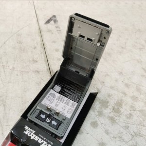 MasterLock Kasetka na klucze z zamkiem szyfrowym i wyjmowanš szeklš 9