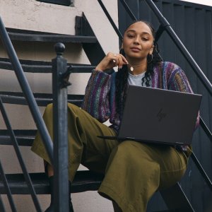 Laptop HP Laptop 2w1 HP Envy x360 15-fh0003nw / 88C67EA / AMD Ryzen 5 / 16GB / SSD 512GB / AMD Radeon / FullHD / Dotyk / Win 11 9