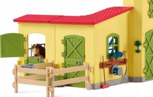 Figurka Polly Pocket Zestaw z figurką Boks dla kuca islandzkiego 7