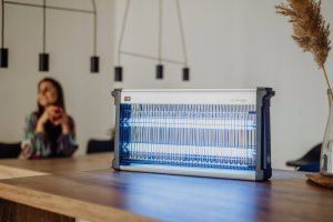 Lehmann LAMPA OWADOBÓJCZA NA KOMARY MUCHY SKUTECZNA LEHMANN 7