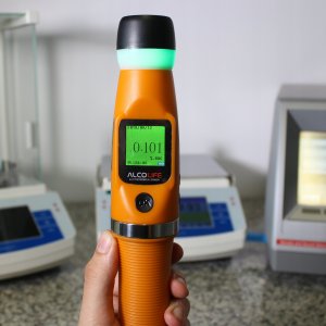 Alkomat Alcolife Alcolife F7 pomarańczowy 7