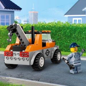 LEGO City Samochód pomocy drogowej i naprawa sportowego auta (60435) 2