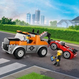 LEGO City Samochód pomocy drogowej i naprawa sportowego auta (60435) 3