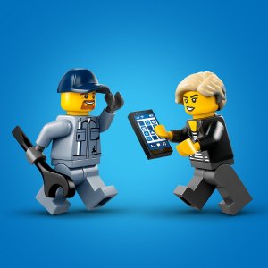 LEGO City Samochód pomocy drogowej i naprawa sportowego auta (60435) 4