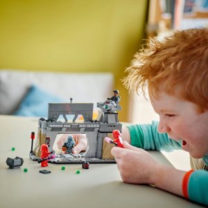 LEGO Star Wars Pojedynek Paza Vizsli™ i Moffa Gideona™ (75386) 5