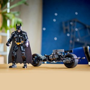 LEGO DC Batman Figurka Batmana™ do zbudowania i batcykl (76273) 4