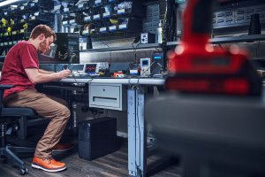 Komputer HP HP Z2 G9 Intel® Core™ i7 i7-14700K 32 GB DDR5-SDRAM 1 TB SSD NVIDIA RTX A4000 Windows 11 Pro Tower Stanowisko Czarny 6