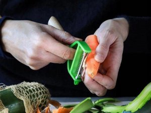 Opinel Peeler T-Duo Wood green 6