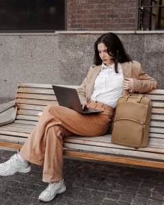 Plecak Innostyle INNOSTYLE PLECAK NA LAPTOPA 15,6 DO SAMOLOTU WODOODPORNY COLORLITE 14L CZERWONY 2