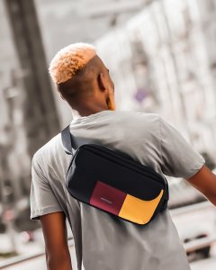 Innostyle INNOSTYLE SASZETKA NERKA NA RAMIĘ PAS TORBA WODOODPORNA DUŻA 3L VERSALSLING 3