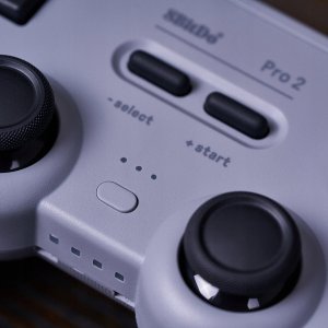 Pad 8BitDo 8BitDo PRO 2 – „Hall Edition“ belaidis žaidimų valdiklis, pilkas, jungiklis / kompiuteris / „Android“ 10