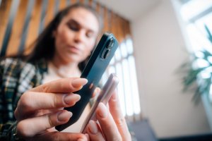 Powerbank Verbatim Powerbank Verbatim Charge 'n' Go Magnetic Wireless 5000mAh USB-C PD 3.0 Pink 6