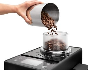 Ekspres ciśnieniowy DeLonghi Rivelia EXAM440.35.B 3