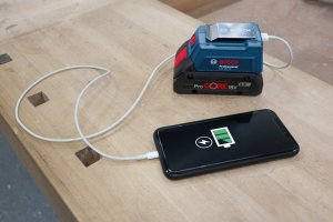 Bosch GAA 18V-48 ładowarka do akumulatorów litowo-jonowych (06188000L6) 2