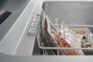 Zamrażarka Whirlpool WHS21222 4