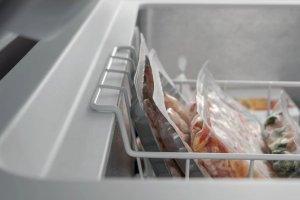 Zamrażarka Whirlpool WHS21222 9