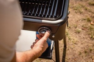 Campingaz Tour & Grill CV Plus Grill turystyczny gazowy 2.4 kW 25.5 cm x 47 cm 12