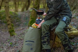 Neo Plecak wodoodporny PVC 40l (63-162) 9