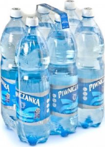 Woda PIWNICZANKA Piwniczanka Naturalna woda mineralna wysokonasycona CO2 1,5 l x 6 sztuk 1