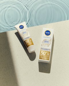 Nivea _Sun Spot Control Luminous 630® odświeżający fluid przeciwsłoneczny do twarzy SPF50+ 40ml 4