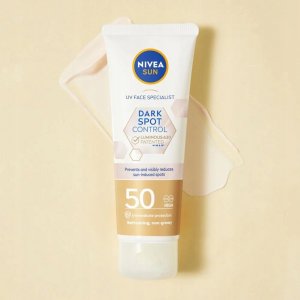 Nivea _Sun Spot Control Luminous 630® odświeżający fluid przeciwsłoneczny do twarzy SPF50+ 40ml 8
