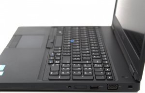 Laptop Dell Precision 3520 i7-7820HQ 16GB 512GB SSD Quadro M620 FHD IPS Windows 11 Pro 8